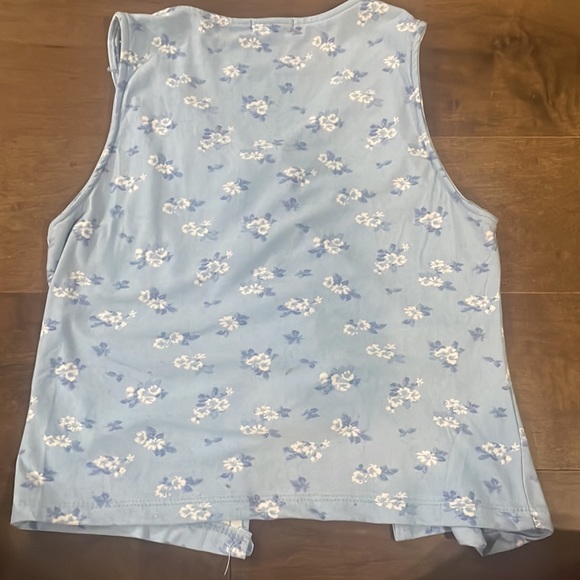Brand: ARDENE size: women's medium color: light blue with floral pattern - Picture 4 of 4